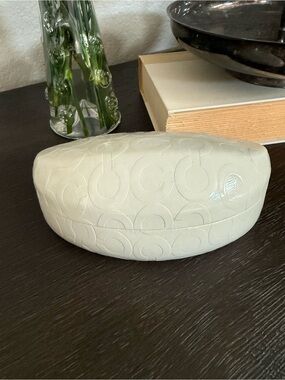 Coach Glossy Sunglasses Case - Cream